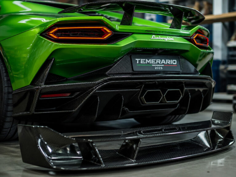 Lamborghini Temerario Hybrid V8 Supercar with 907 HP Power