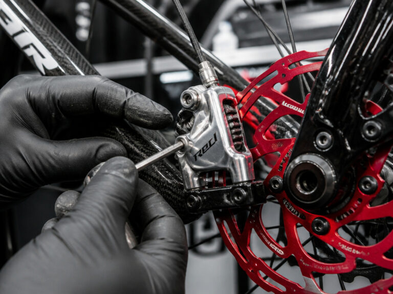 What’s the Difference Between Disc Brakes and Rim Brakes?